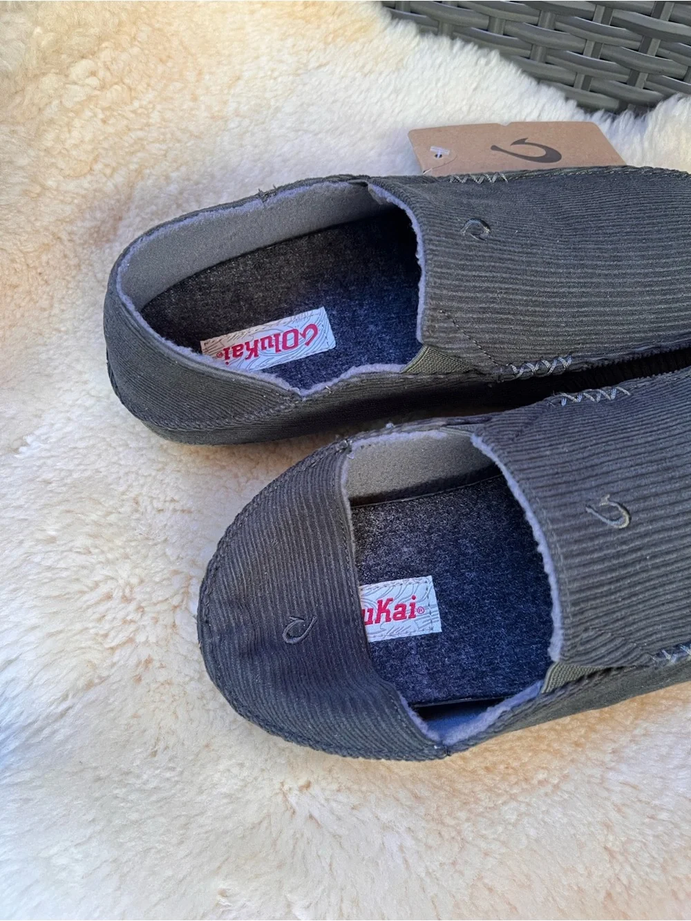 OluKai Moloa 'Ie Slippers Sz 9 Corduroy Green Nori Casual Comfortable NEW